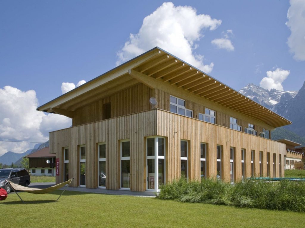 Betriebsgebäude mit Wohnung in St. Ulrich am Pillersee